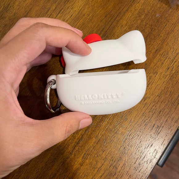 Hello kitty AirPod case - Picture 2 of 4